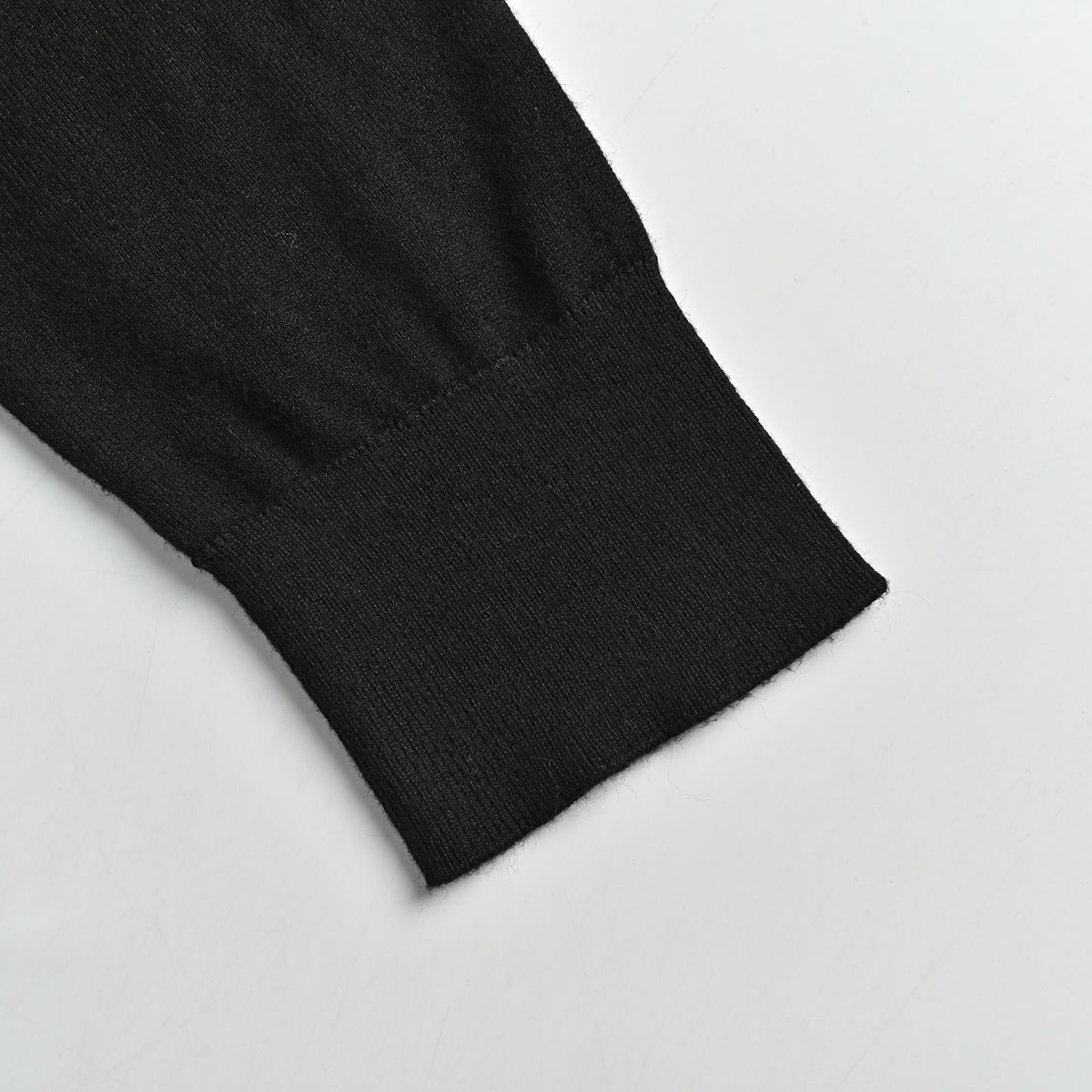 Ralph Lauren Polo Pony Embroidered Wool-Cotton Blend Crewneck Cardigan – Black – Women’s211971871-005