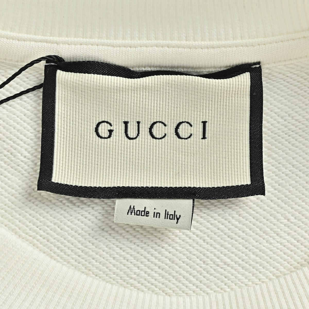 Gucci FW26 Retro Lettering Crewneck Sweatshirt – Off-White – Unisex804231-XJGV3-9214