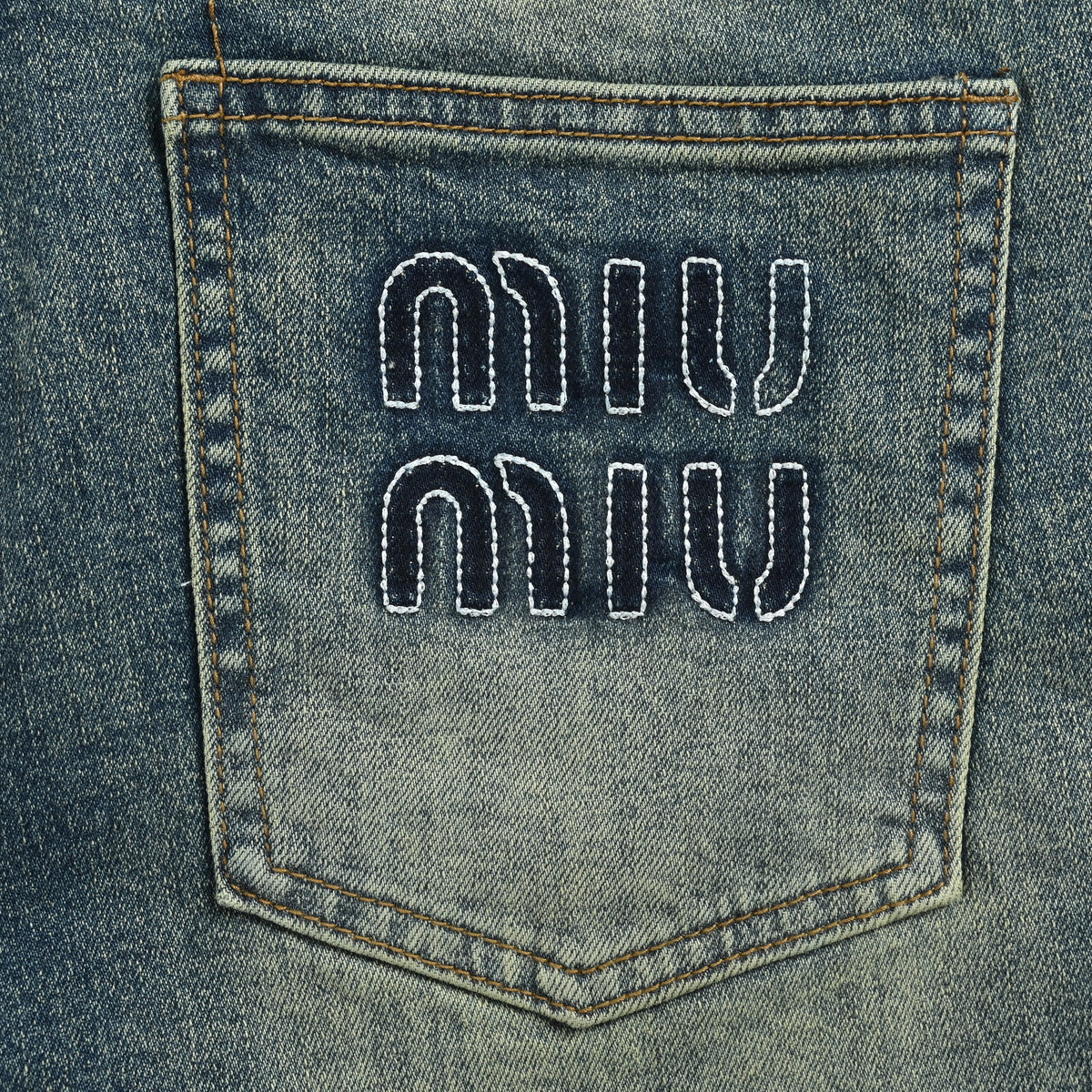 Miu Miu Japanese Selvedge Vintage-Washed Slim Straight Denim Jeans – Unisex  XM5201115