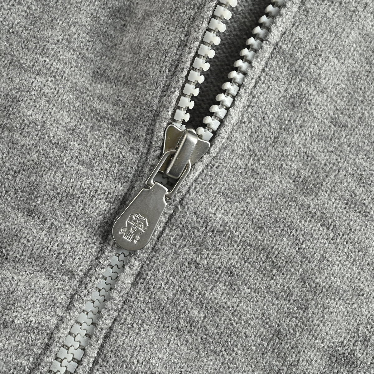 Brunello Cucinelli 100% Cashmere Dual Two-Way Zip Stand-Collar Cardigan – GreyM2200106-COW55