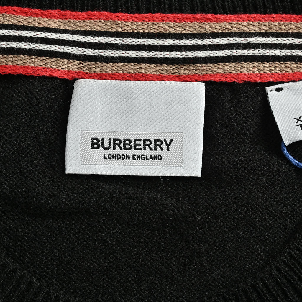 Burberry BBR Striped-Cuff Crewneck Sweater – Black – Unisex80332011