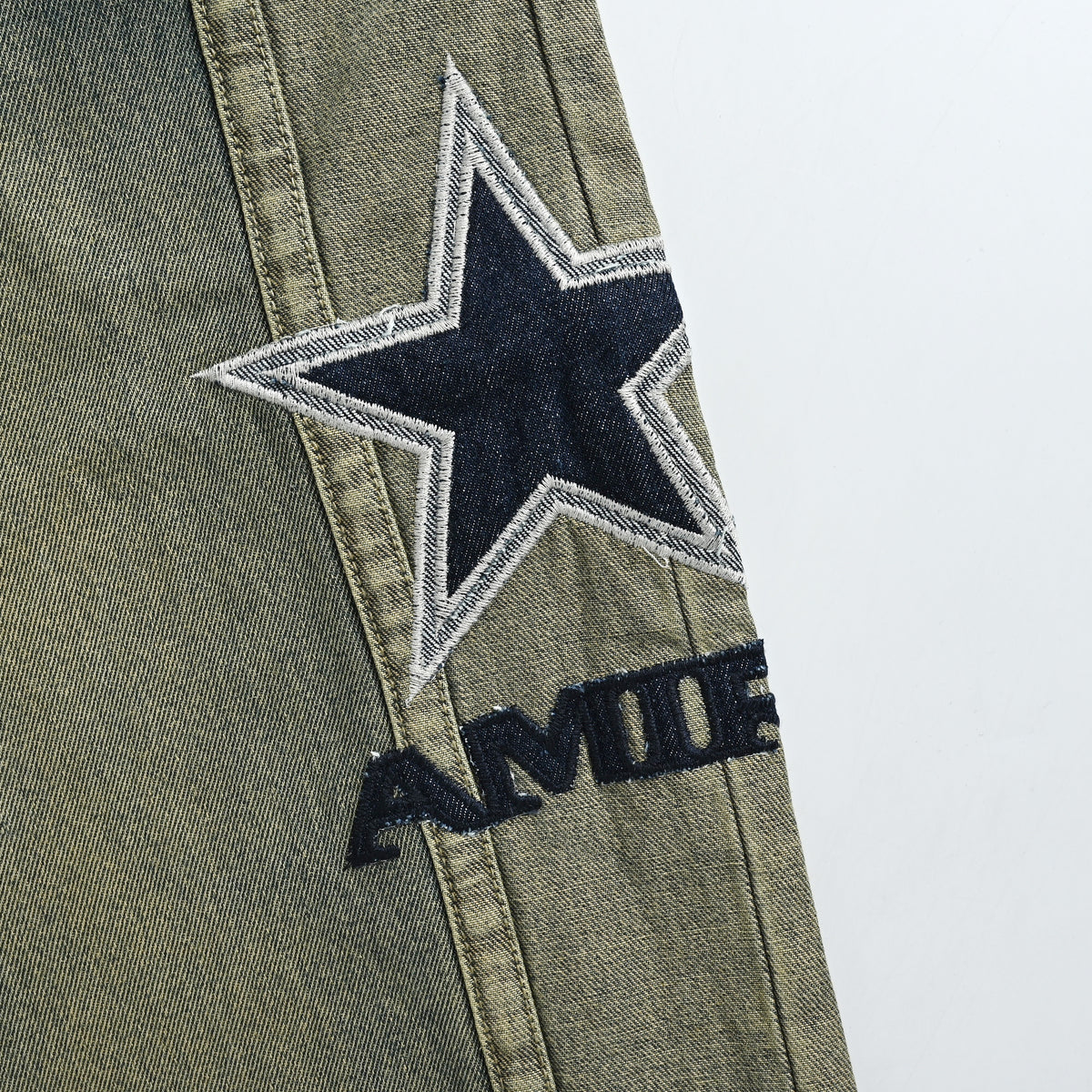 AMIRI Five-Star Embroidered Washed Wide-Leg Denim Jeans – Unisex NP5600617