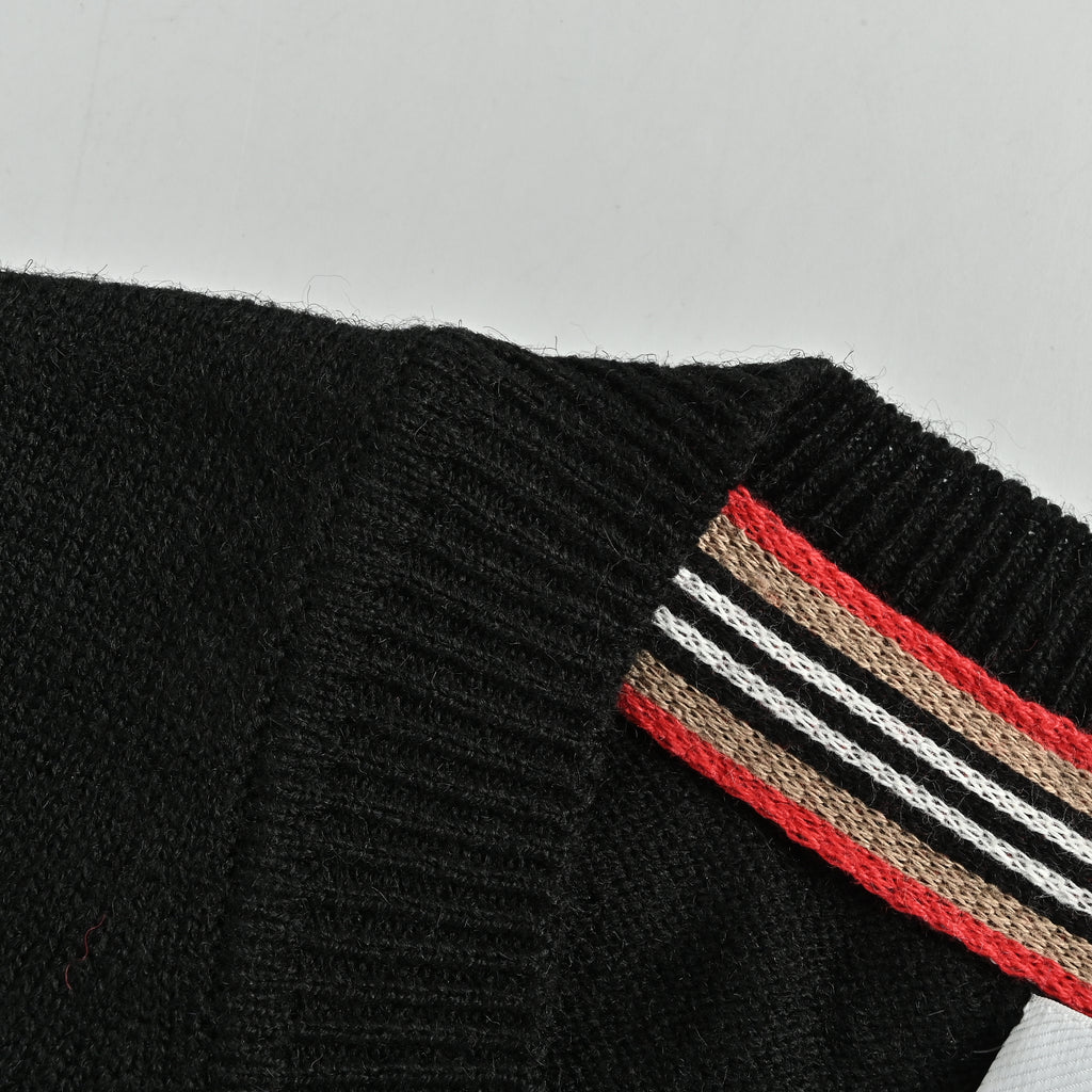 Burberry BBR Striped-Cuff Crewneck Sweater – Black – Unisex80332011