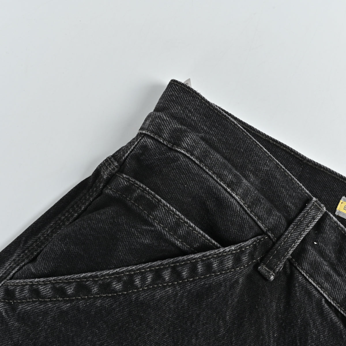 Levi’s Silver Tab Baggy Carpenter Denim Jeans – Black Snow Wash – Unisex YS6400328