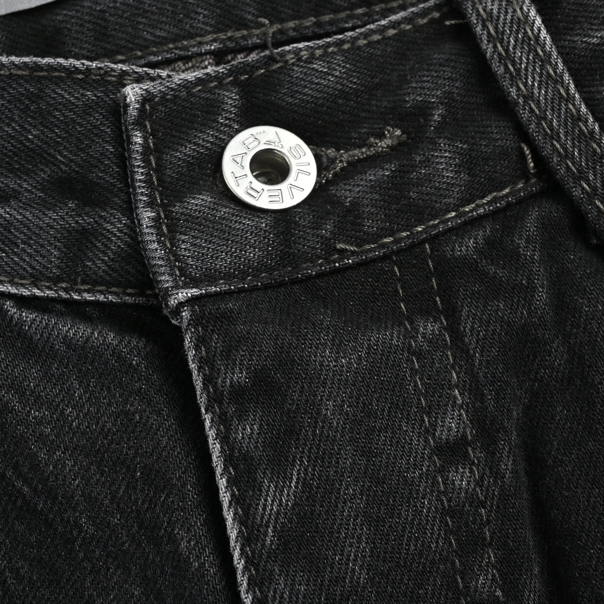 Levi’s Silver Tab Baggy Carpenter Denim Jeans – Black Snow Wash – Unisex YS6400328