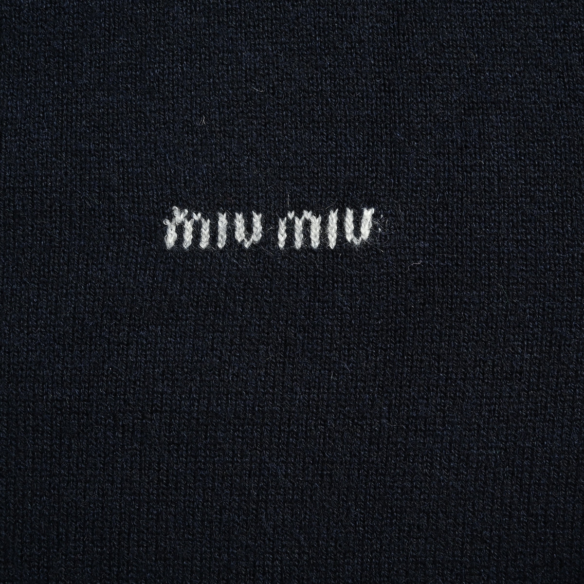 Miu Miu Pearl-Button Relaxed Long-Sleeve Wool-Cashmere-Silk Knit – Navy – Women’sMML07M-6061-F0UXL-S-OOO