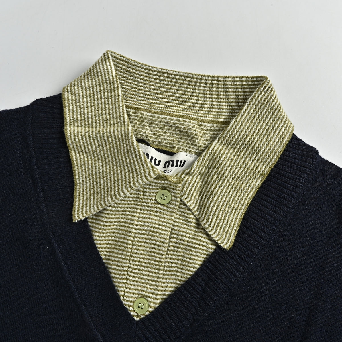 Miu Miu Pearl-Button Relaxed Long-Sleeve Wool-Cashmere-Silk Knit – Navy – Women’sMML07M-6061-F0UXL-S-OOO
