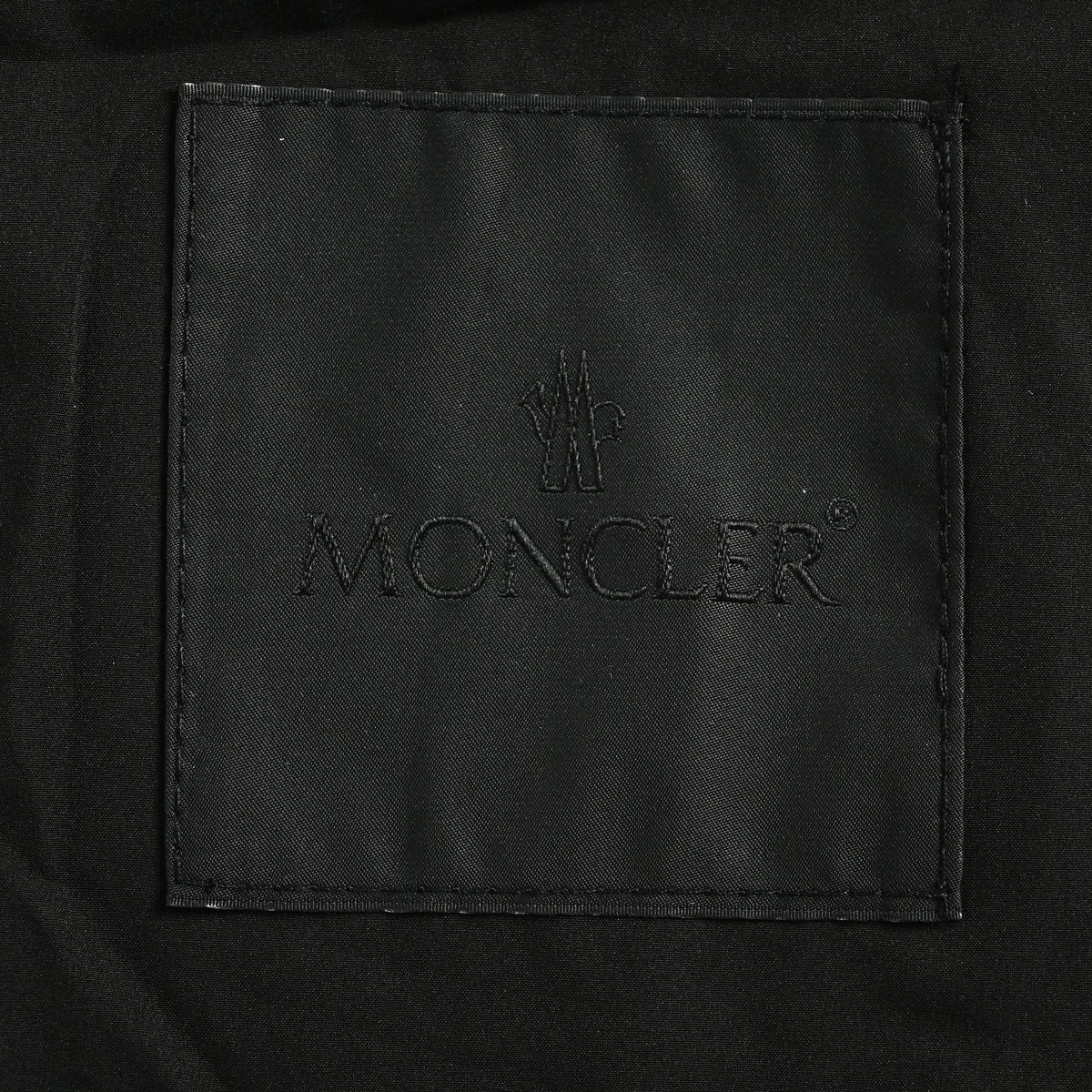 Moncler MC Badge Zip-Pocket Concealed-Hood Vest – Black – UnisexL10911A0016753A5E999