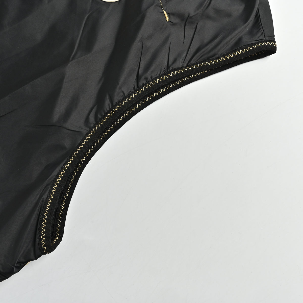 Moncler MC Badge Zip-Pocket Concealed-Hood Vest – Black – UnisexL10911A0016753A5E999