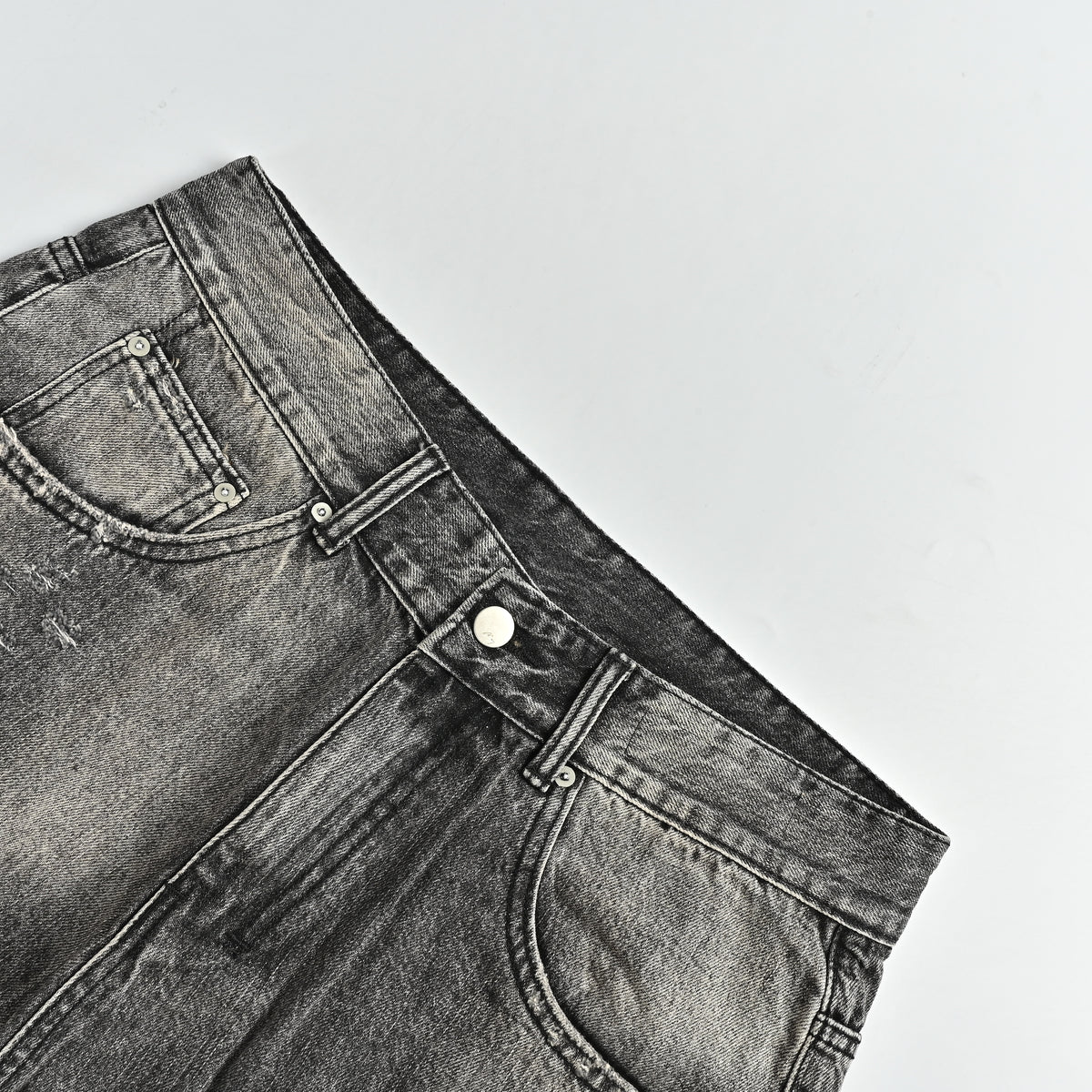 Ancellm 2025 Heavy Stone-Wash Distressed Tapered Denim – Washed Grey SG6400911