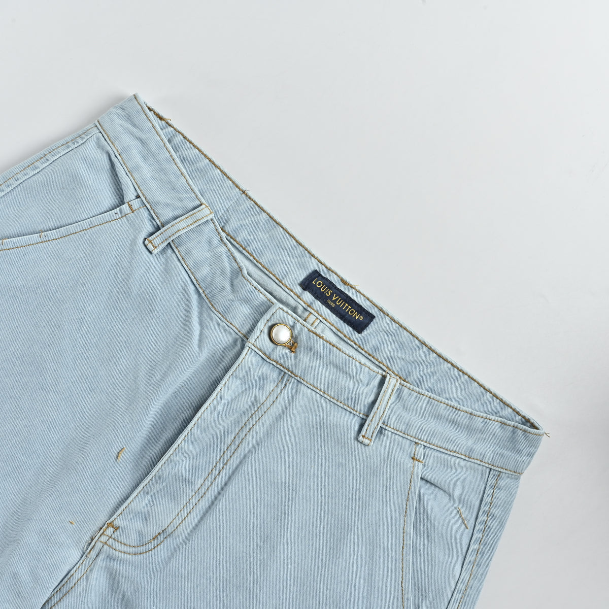 Louis Vuitton Logo Embroidery Pearl Rivet Five-Pocket Denim Shorts – Unisex R4000425