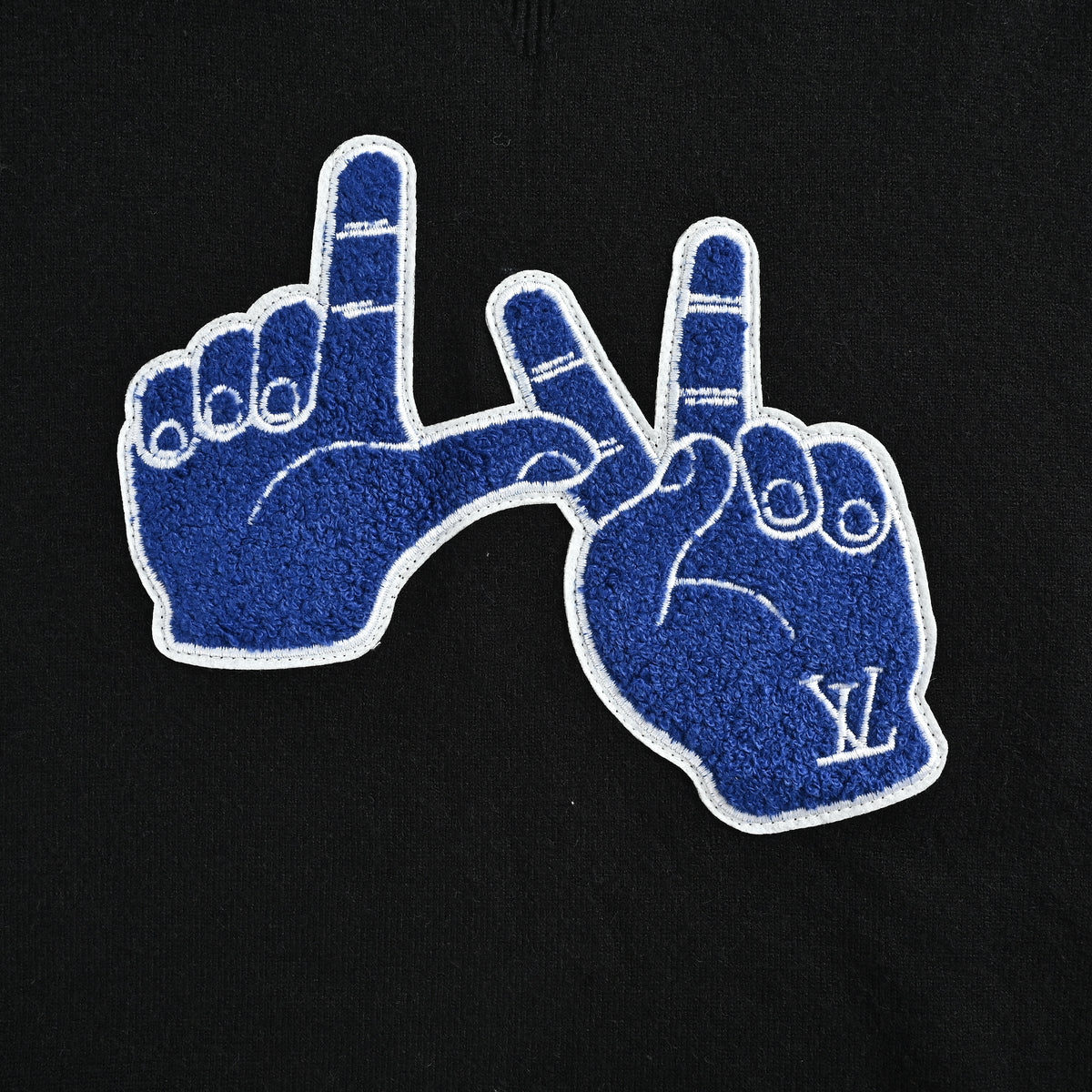 Louis Vuitton FW26 Blue Gesture Intarsia Fine-Knit Sweater – BlackXBK5200915