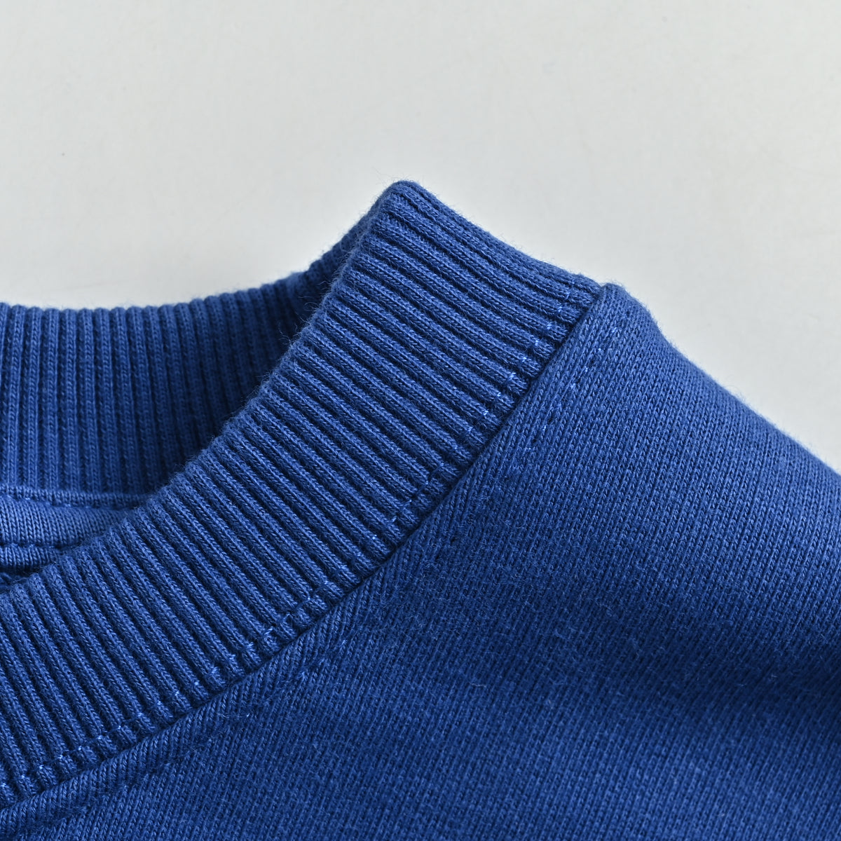 Celine CE Two-Color Arched Print Crewneck Sweatshirt – Blue – UnisexRY1191233-07GK