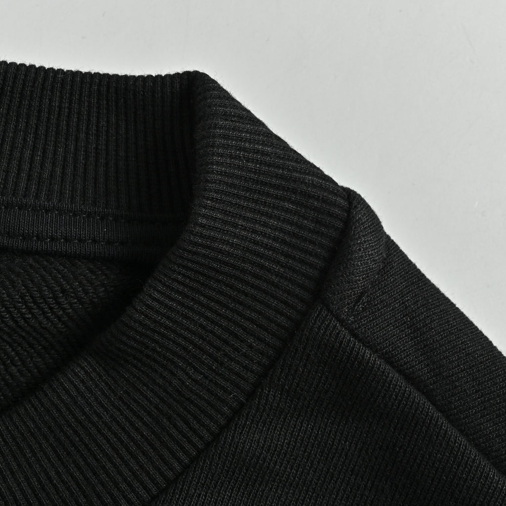 Moncler MC Embossed-Pocket Crewneck Sweatshirt – Black – Unisex L20918G0001189AZY999