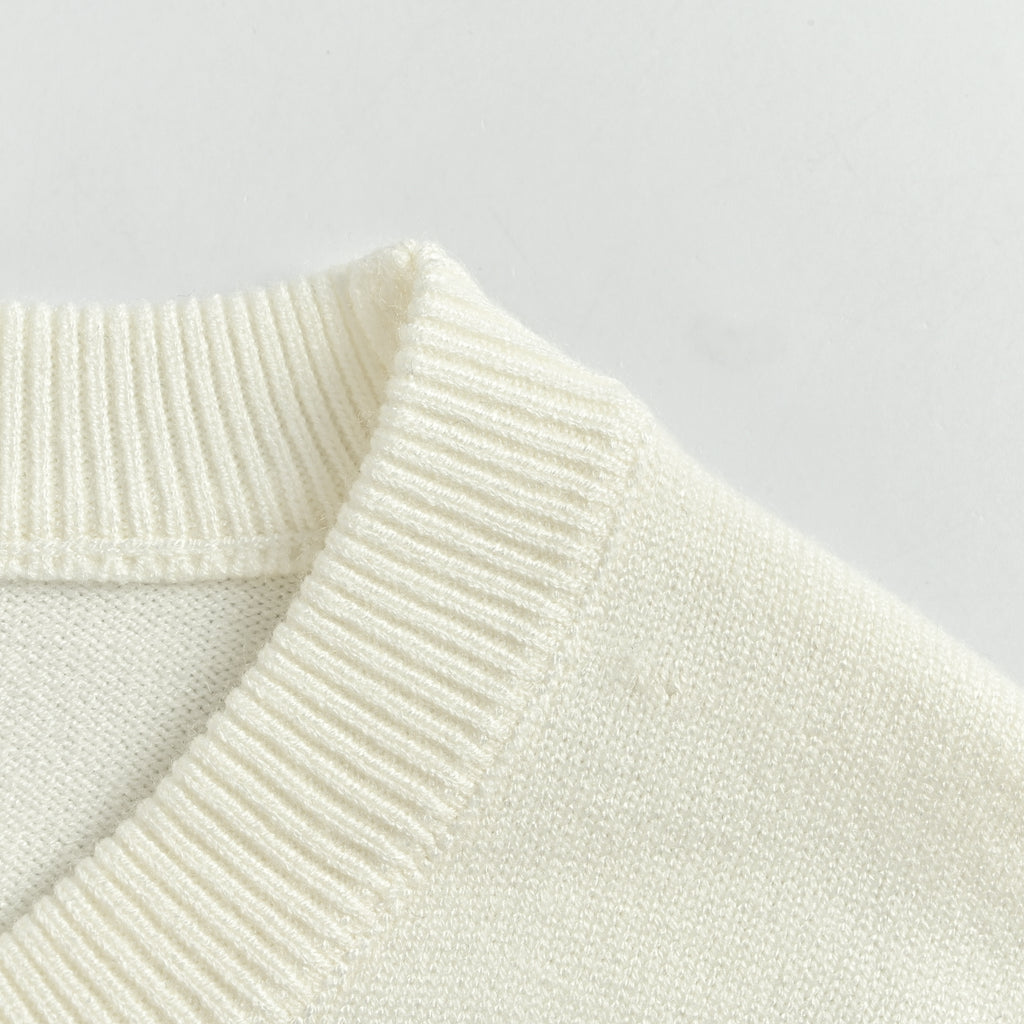 Louis Vuitton FW26 “Marque L.Vuitton Déposée” Monogram Letter Intarsia Fine-Knit Sweater – WhiteXBK5200915-MLW