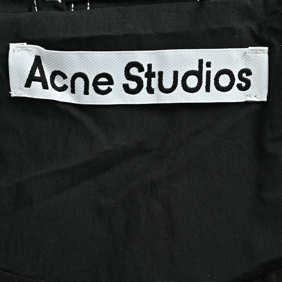 Acne Studios FW26 1996 Series Contrast-Topstitch Vintage Back-Logo Zip Hoodie – BlackB90896-900